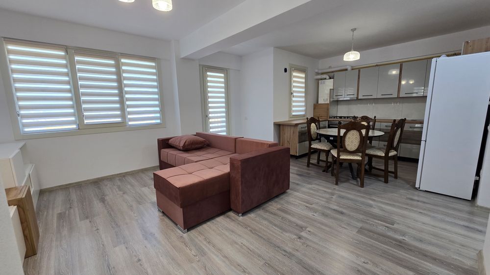 Închiriere apartament 3 camere • 75 mp • 2 băi • Etaj 5 • Loc parcare