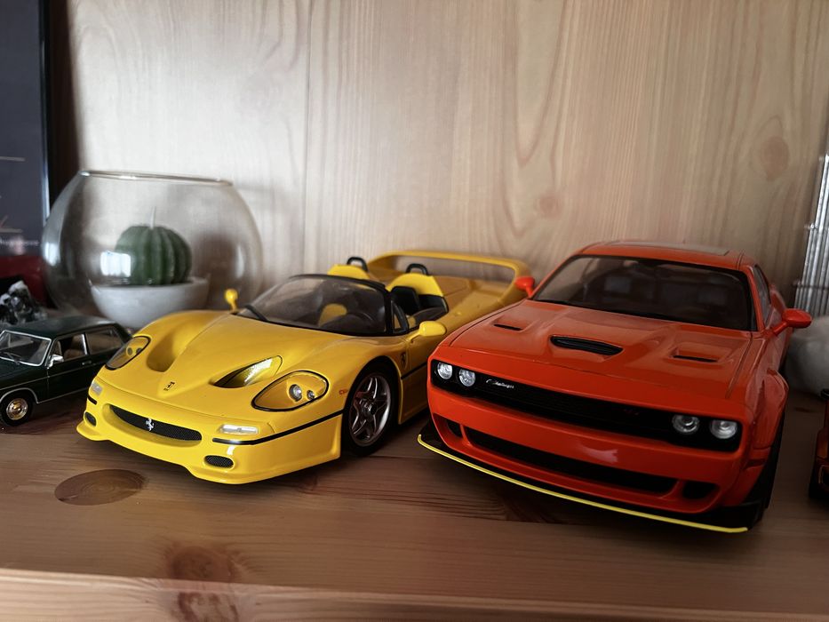 Продавам коли 1/18