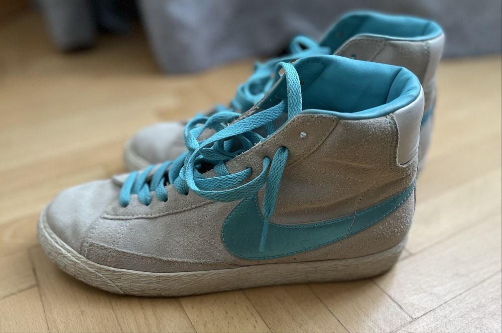 Дамски кецове Nike Jordan  и Nike