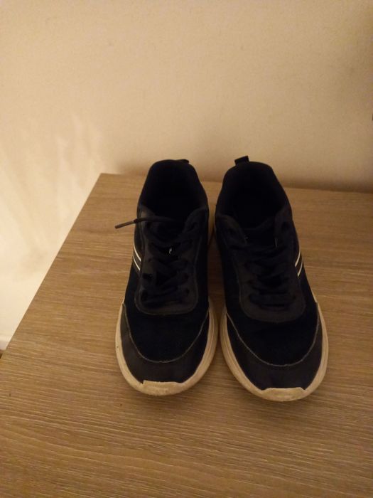 Adidasi băieți mărime 35