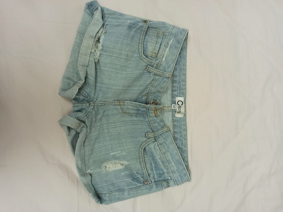 Светло сини скъсани jean shorts low rise