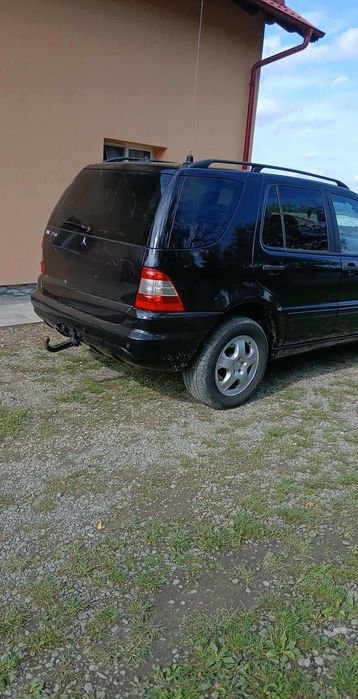 Vand  sau schimb Mercedes ML 2.7