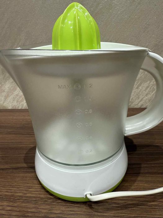 Електрическа сокоизтисквачка CROWN