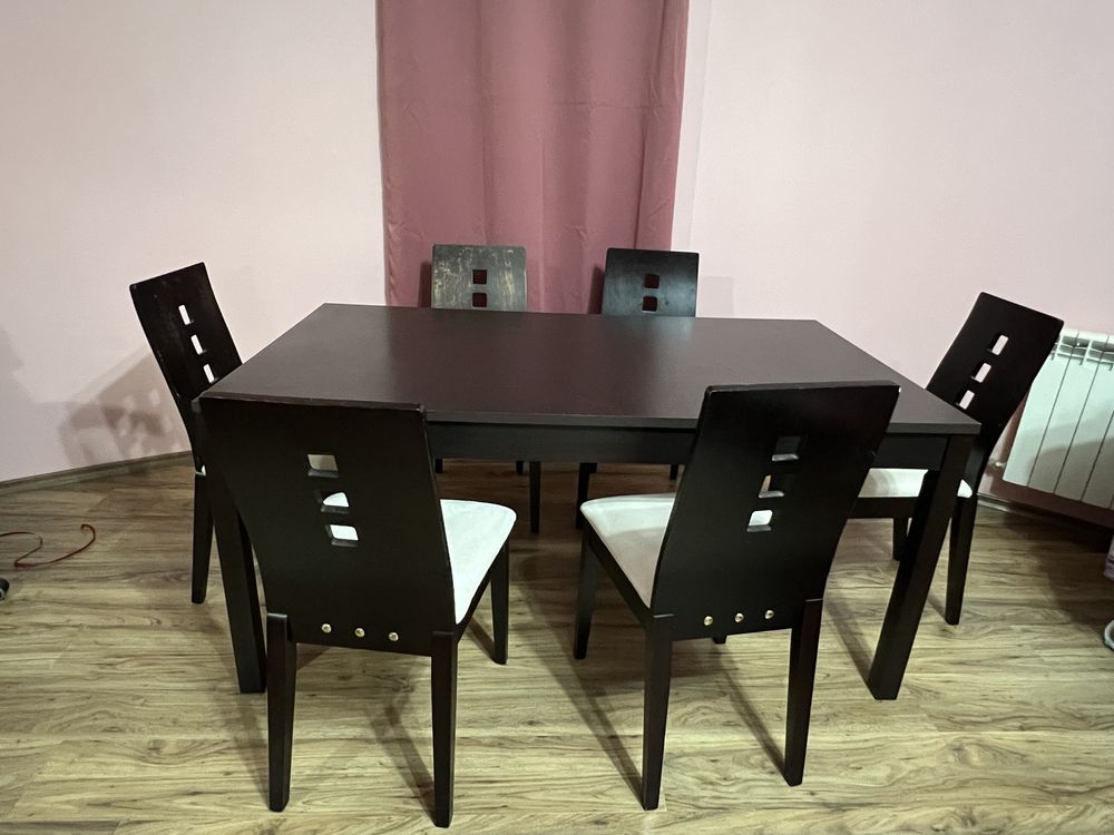 Трапезна маса с шест стола