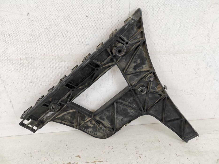 Ауди А4 Б8/8К / Audi A4 B8/8K [ - ] Оригинален заден ляв носач в добро