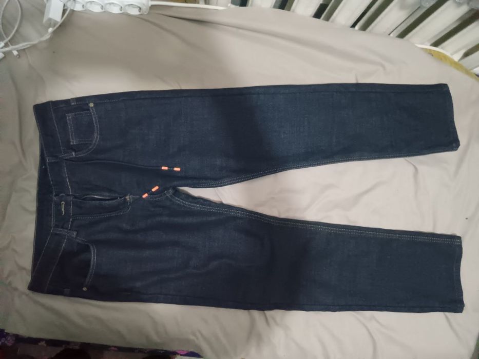 Джинсы стильные мужские
