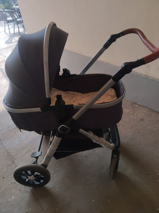 Детское коляска, использовано полугода. Черо серый. Для новорожденных