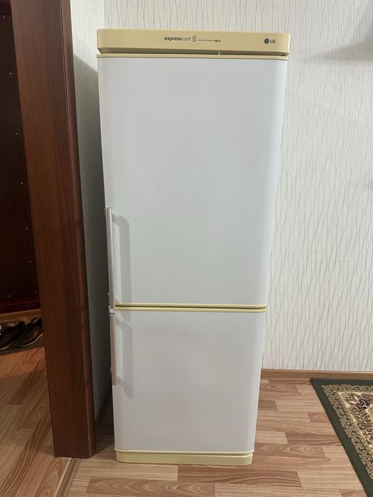 Продам холодильник LG