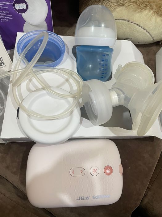 Электрический молокоотсос Avent Plus и пакеты Roxy Kids в подарок