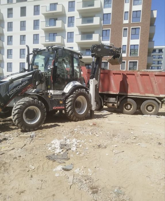 Inchiriez Buldoexcavator