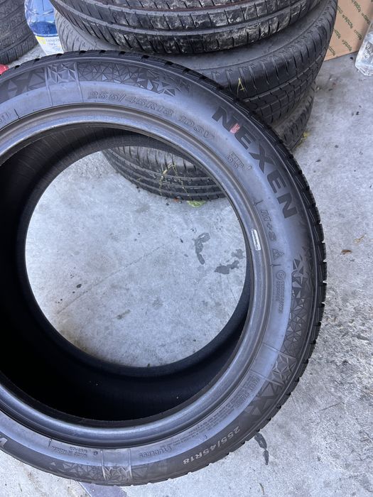 2 anvelope iarna ca NOI 255/45/18 , Nexen , DOT 2021 , 7.8 mm