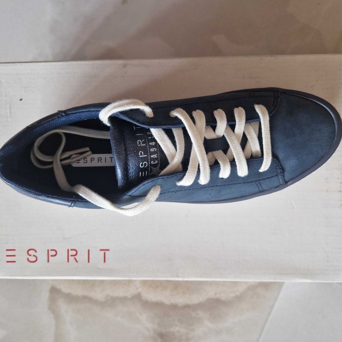 Нови кецове Esprit