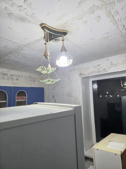 Продам 3 люстры по цене 1