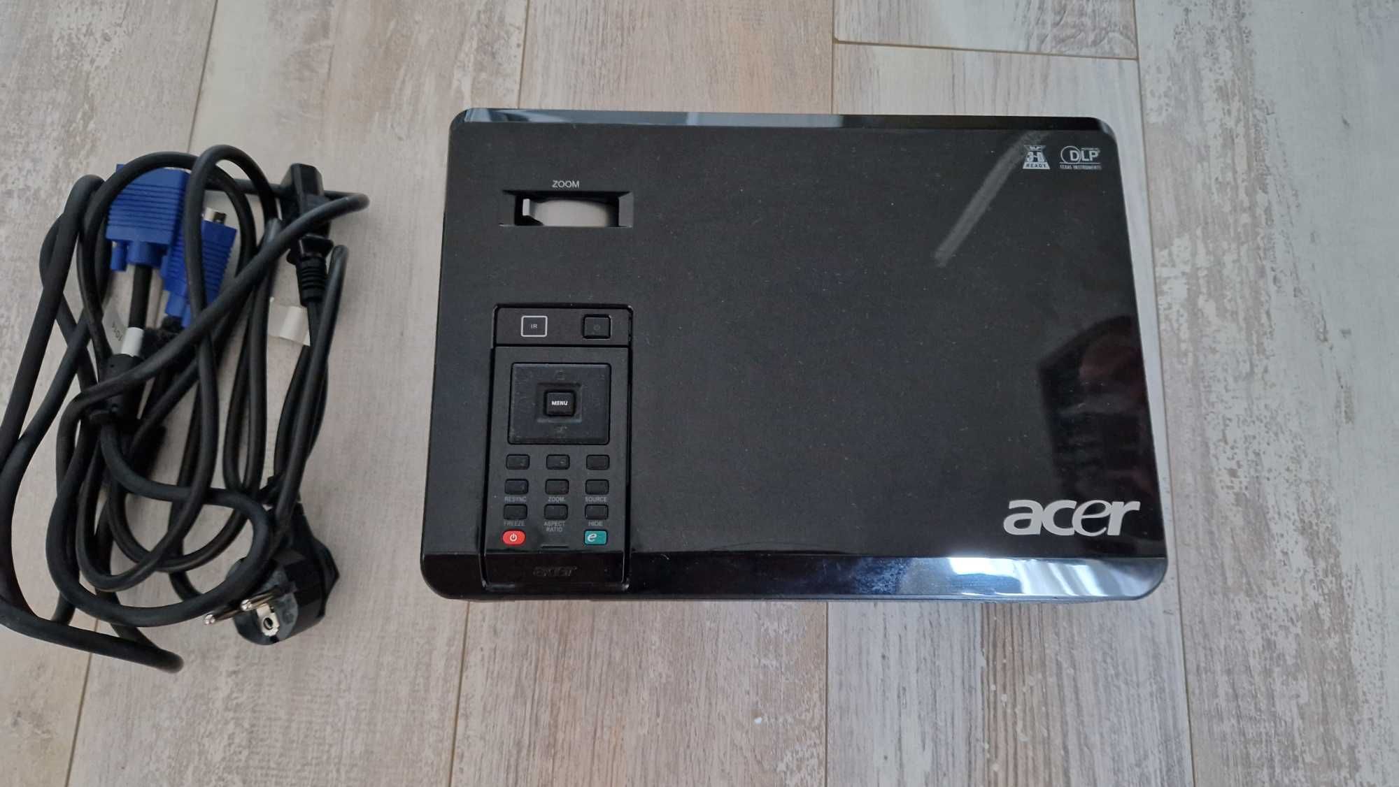 Прожектор Acer DSV0817 – отлично състояние, минимално използван