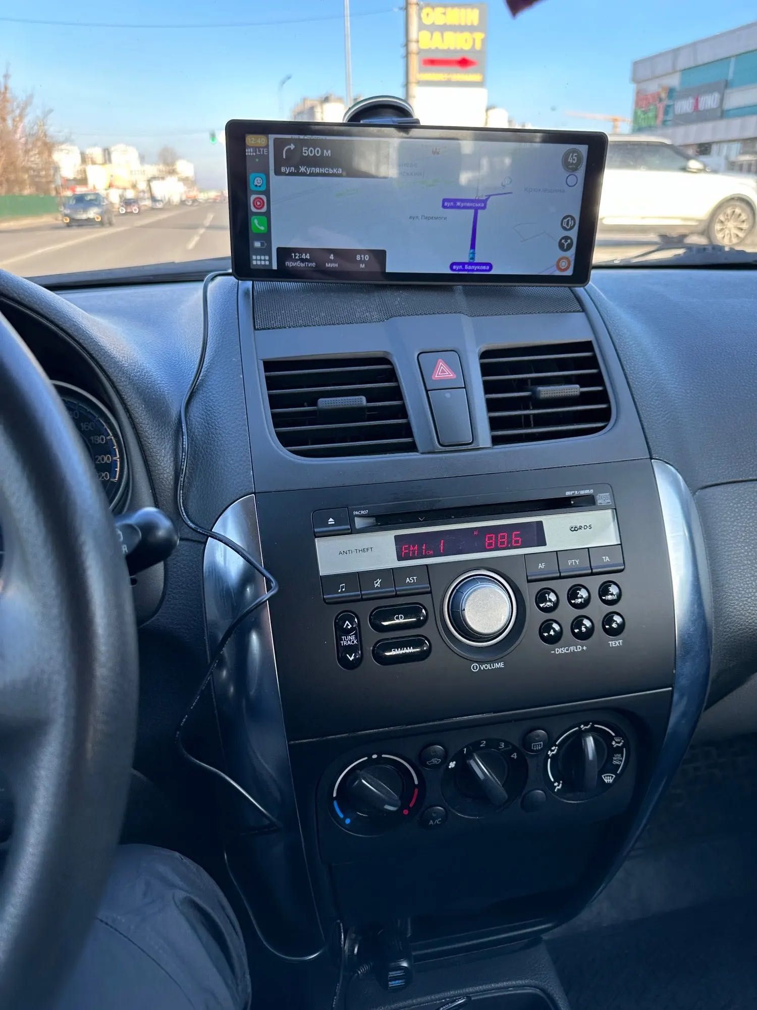 Navigație Auto Apple Carplay și Android Auto