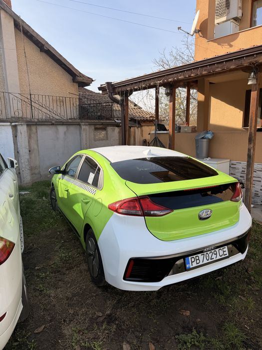 Такси под наем Пловдив HYUNDAI IONIQ TAXi 1.6 Hybrid