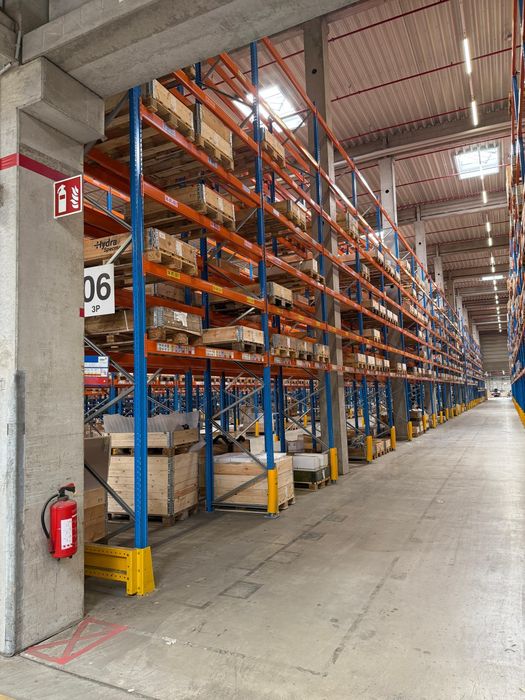 Rafturi industriale