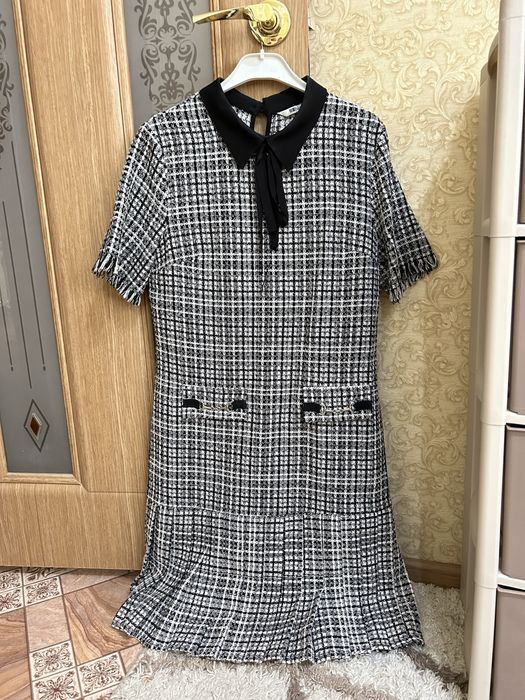 Продам Платье твид
