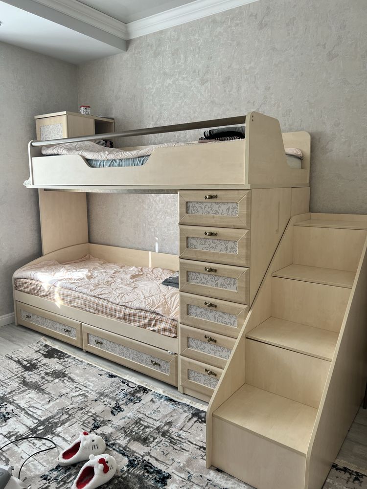 Продается двухъярусная Кровать