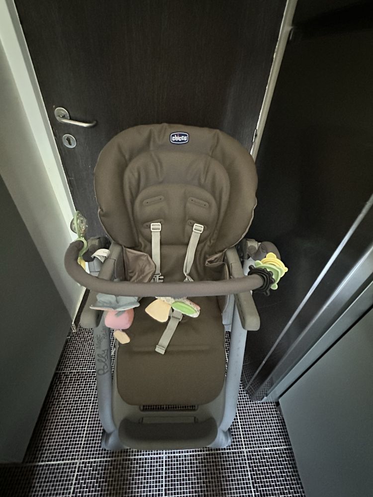 Scaun bebe masa chicco polly magic relax
