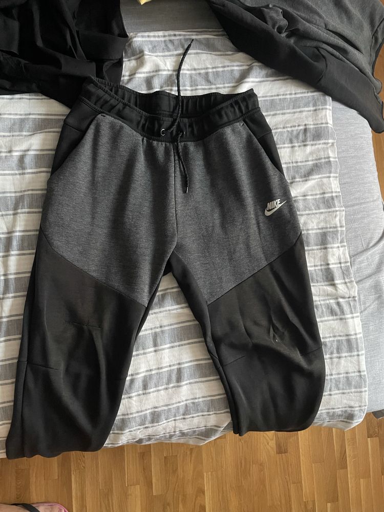 Nike tech fleece