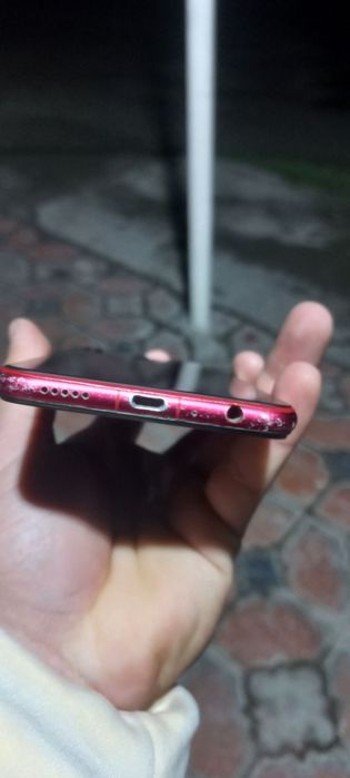 Honor 8x 4/64 umuman qotmeydi pul kerakligi uchn sotopman