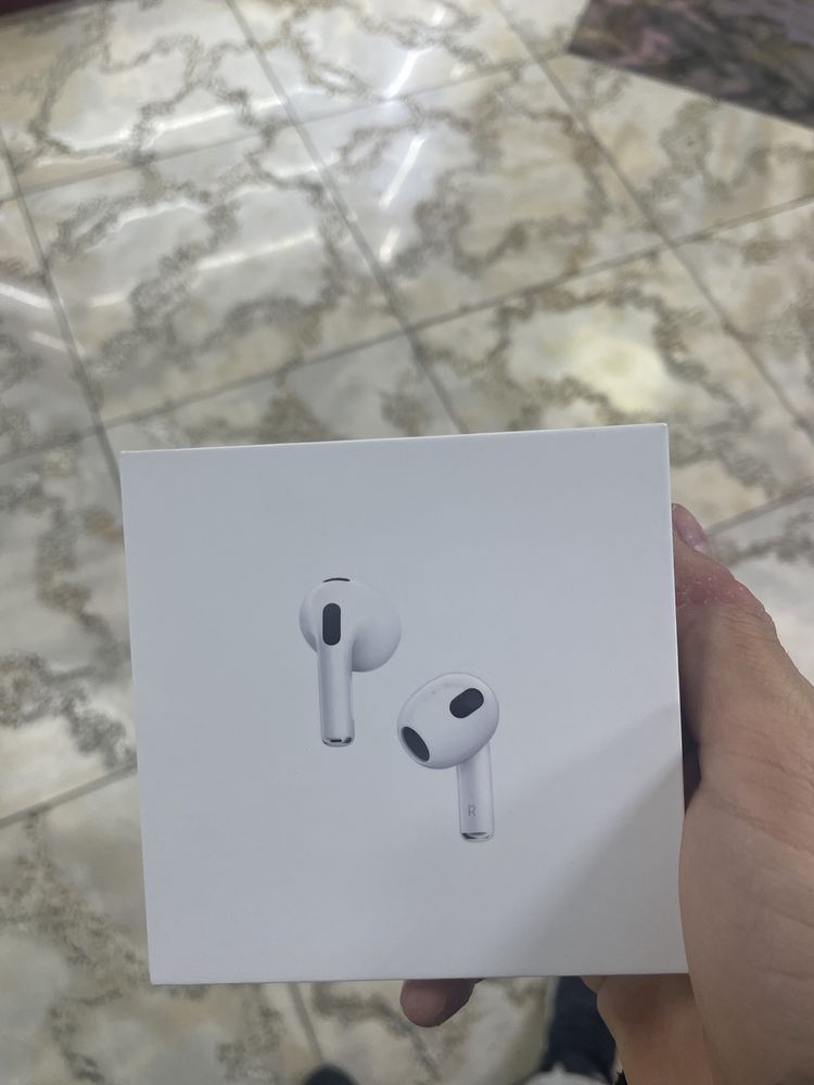 Продам оригинальные airpods 3