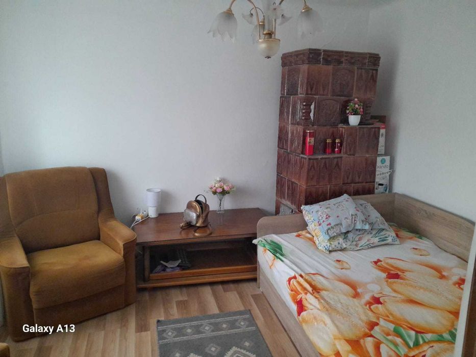 Proprietar vand casa batraneasca locuibila REZERVATA