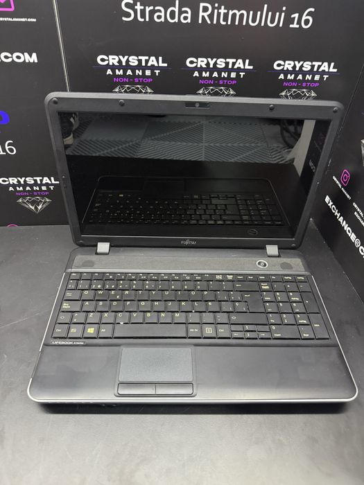 Fujitsu ah512 i5-3230M / 8 GB RAM