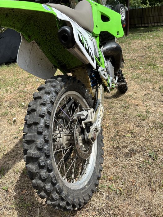 Kawasaki kx125 2t full-cross stare deosebita