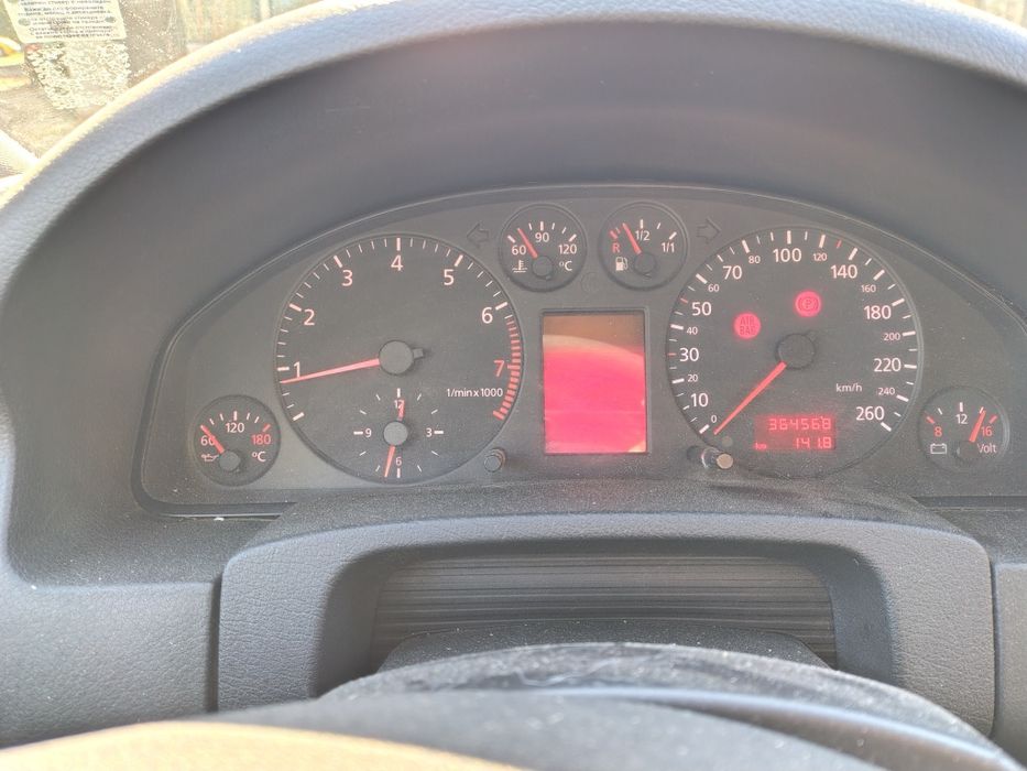 Продавам Ауди А6 C5 1.8Т