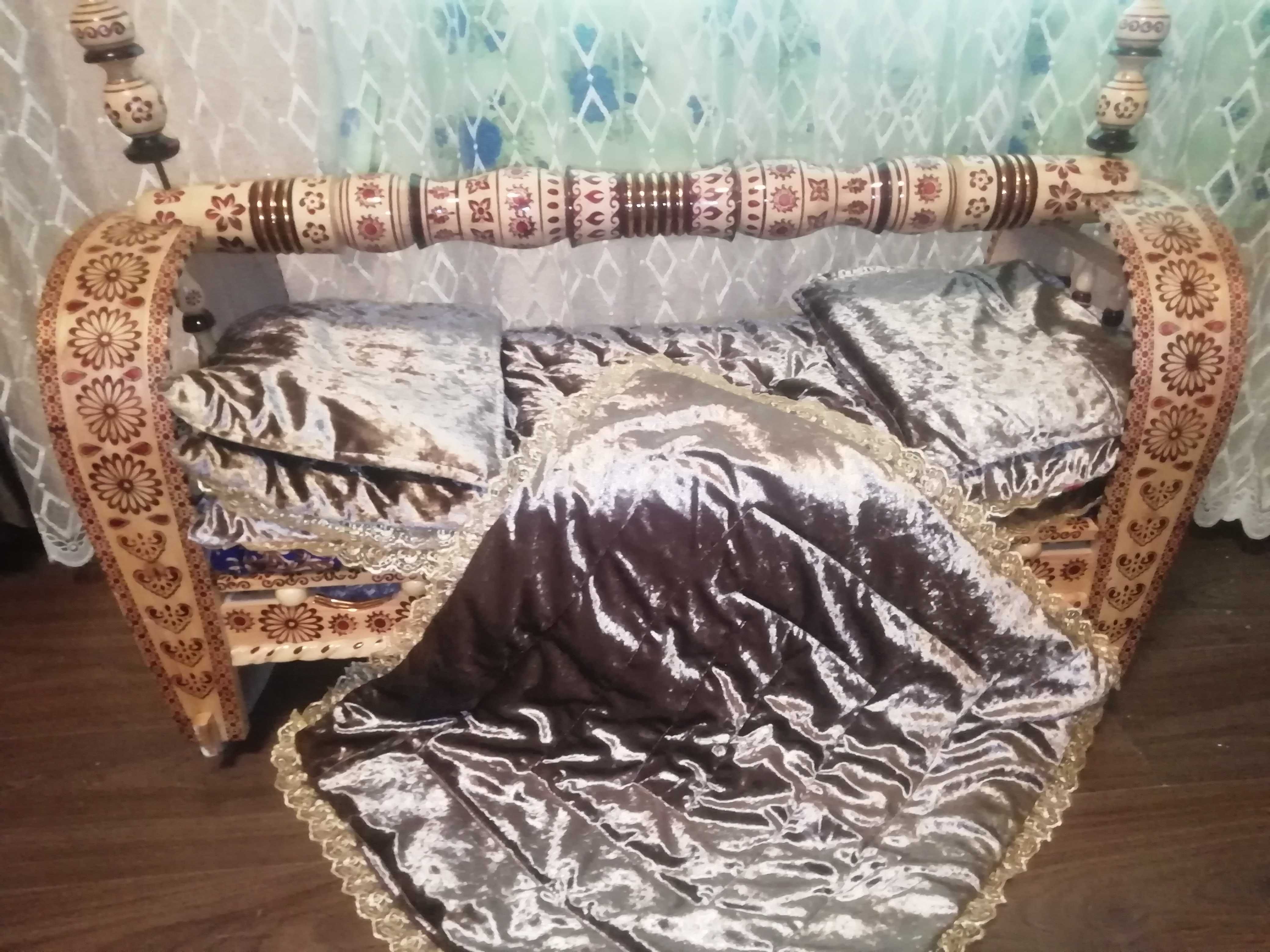 Бешик янги, ишлатилмаган. комлект
