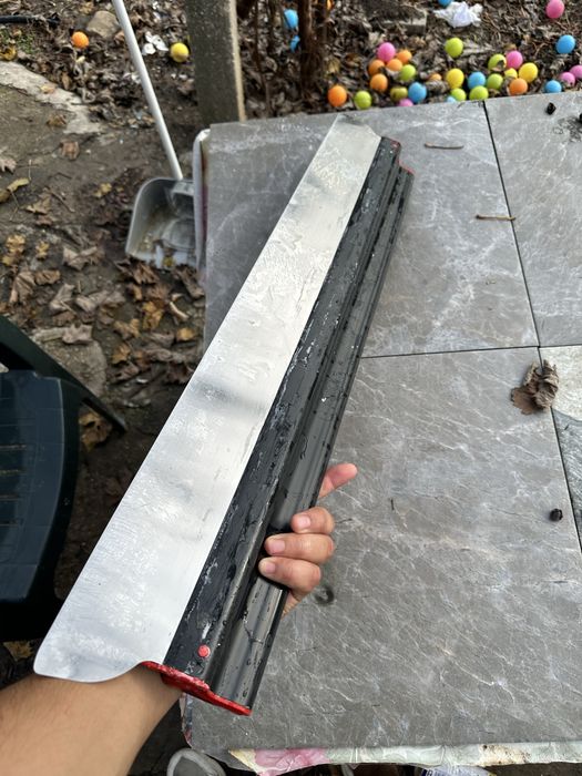 нож за шпакловка