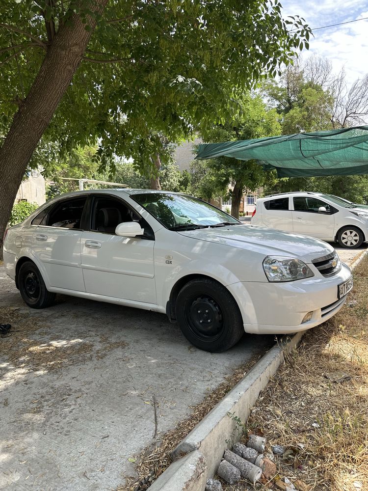 Lacceti 1.8 mexanika 2 pozitsya oq