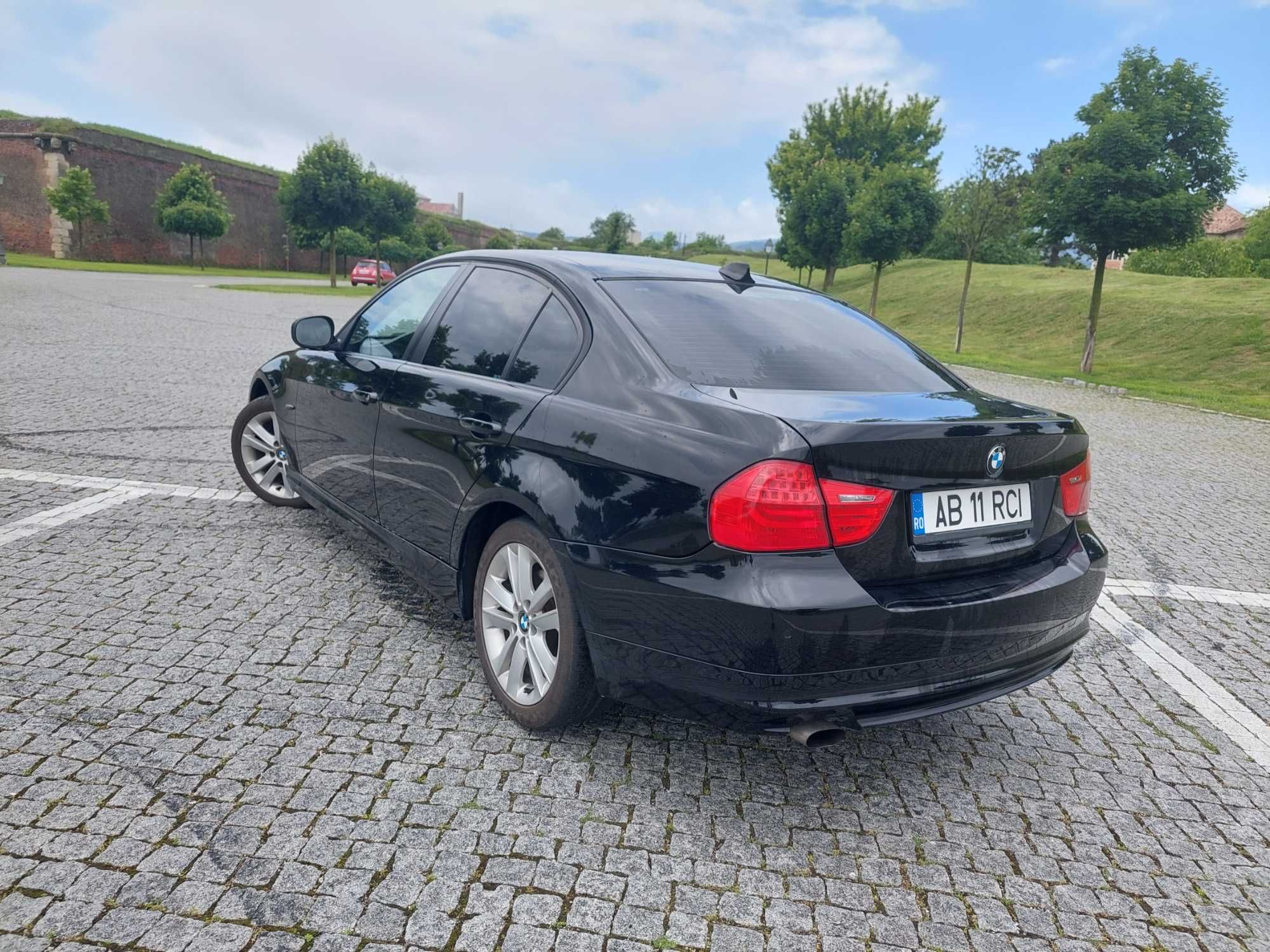 BMW Seria 3 e90 318i LCi 2010