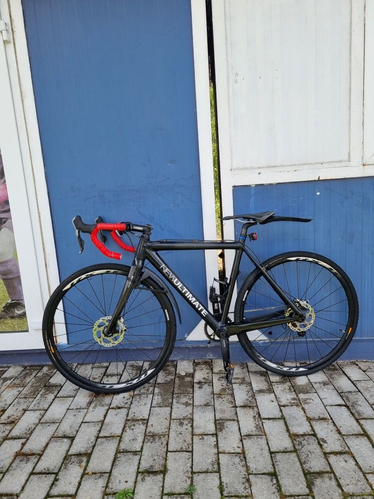 Bicicleta Gravel cursiera New Ultimate carbon