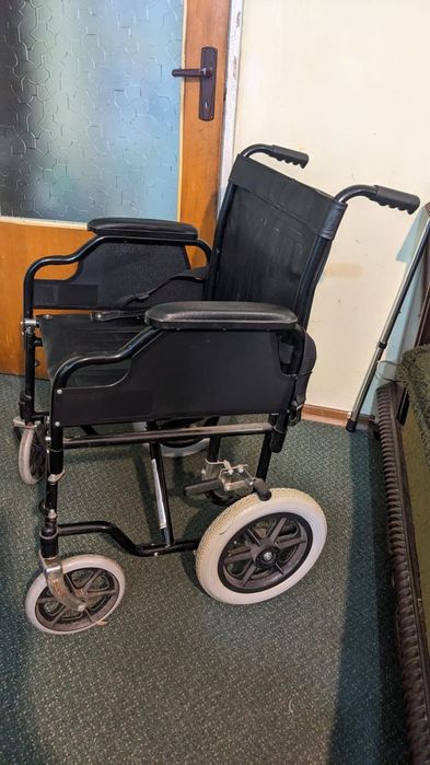 Scaun rotile pliabil