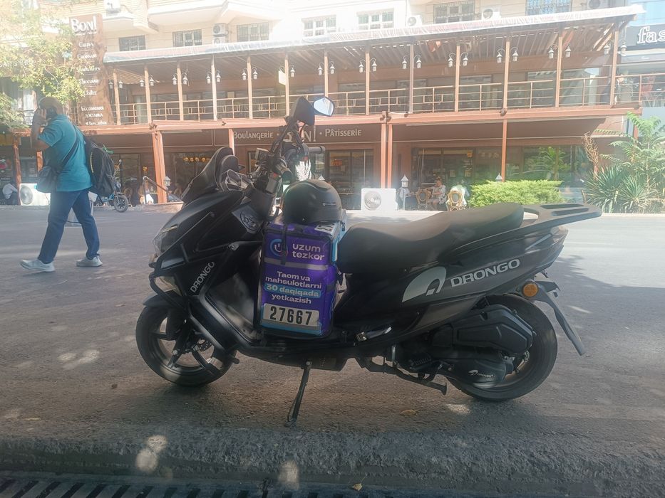 Skuter Dronga Deyarli Yangi