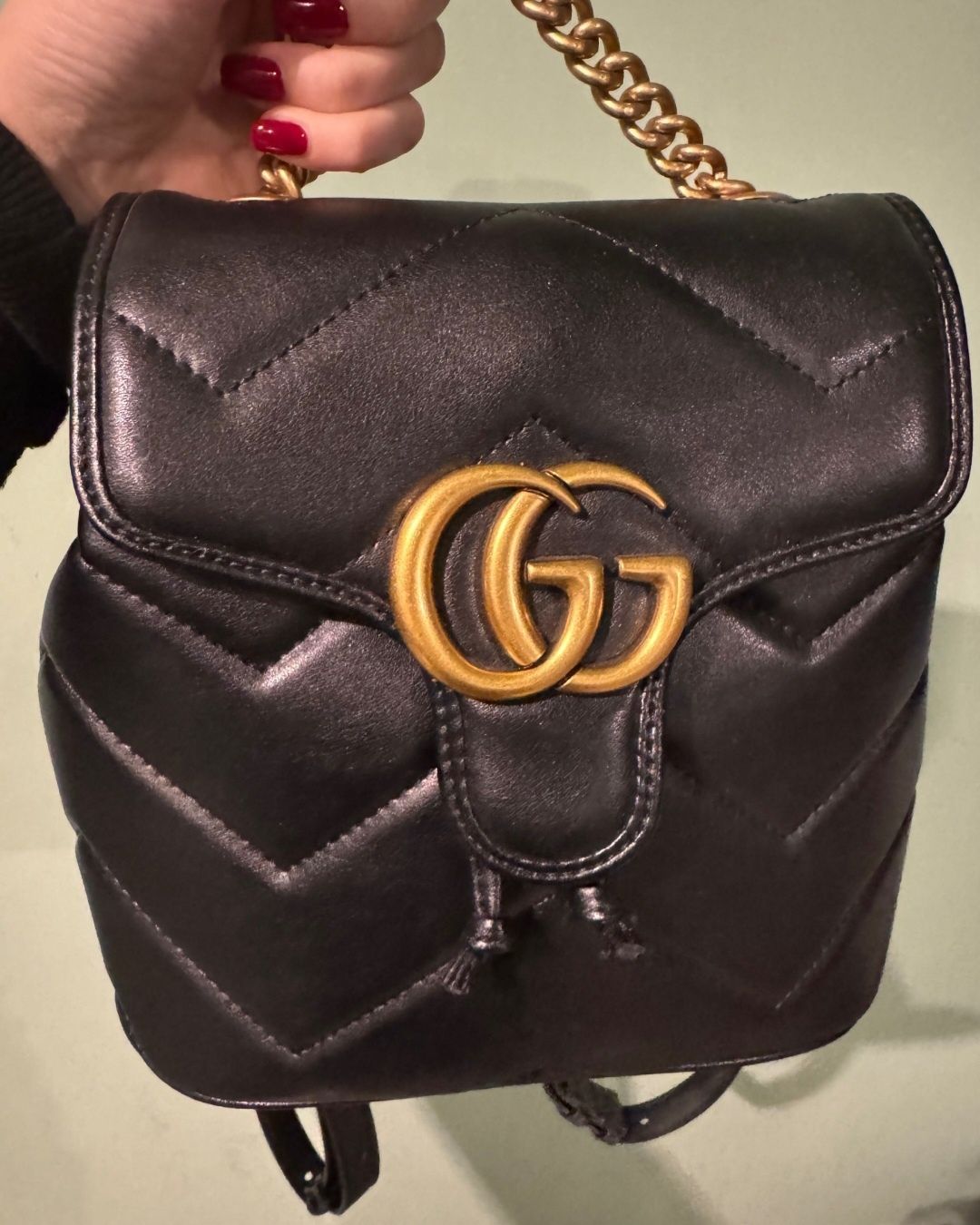 Gucci малка раница ,ест.кожа