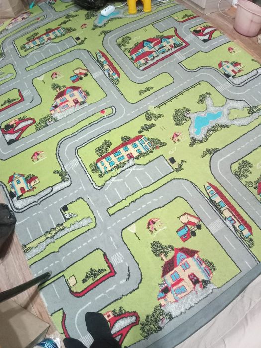 Продам большой яркий ковёр 2*3