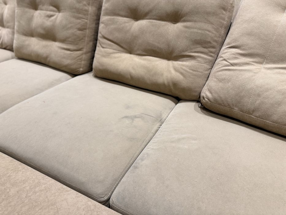 Продаю удобный и аккуратный диван в хорошим состоянии.