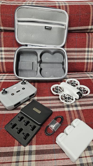 Dronă DJI Neo pachet complet