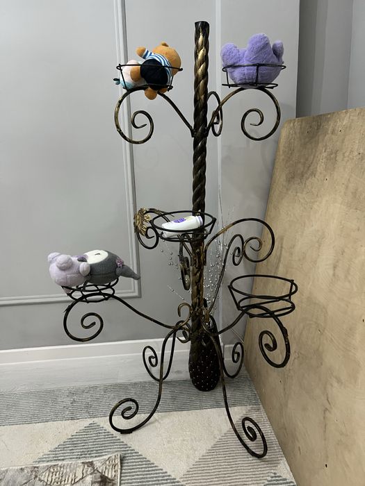 Подставка для цветов из железа