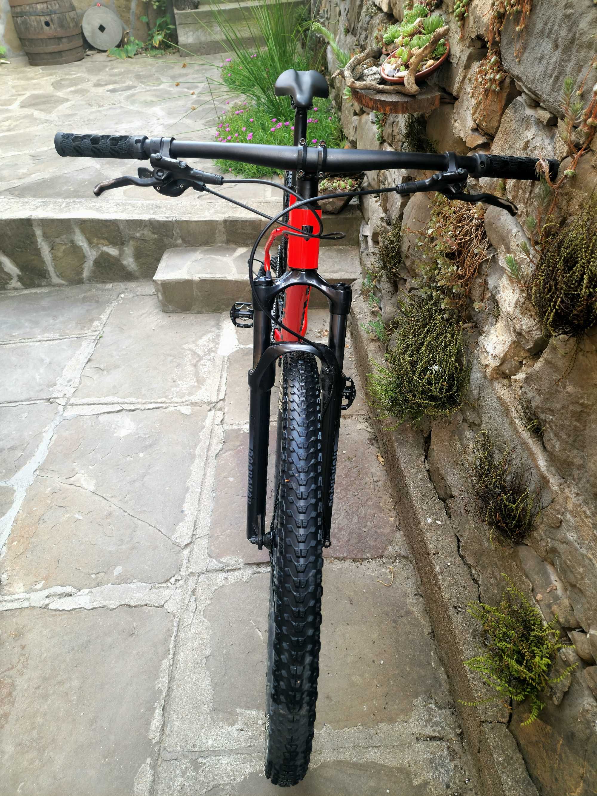 Trek marlin 8 radioactive red, ML