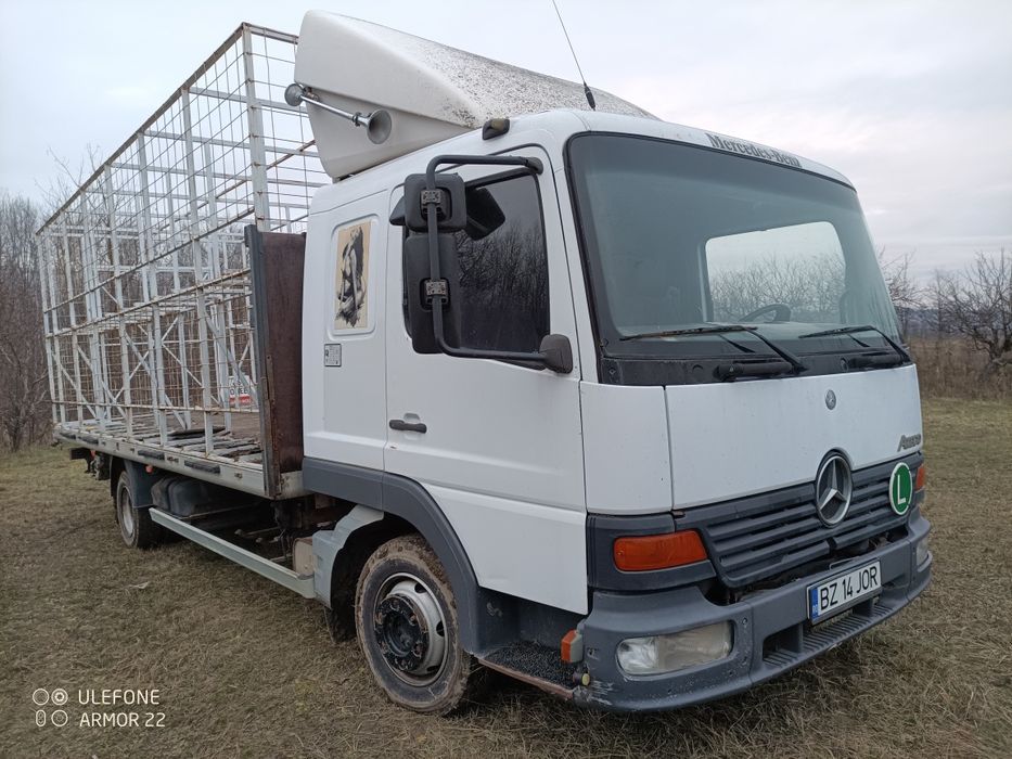 Camion apicol Mercedes Atego
