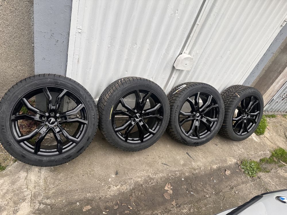 NOI Jante Dezent cu cauciucuri Goodyear 275/45 r20 110V NOI