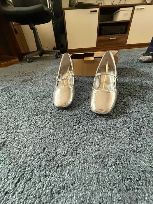 Mango - нови сребърни обувки № 39