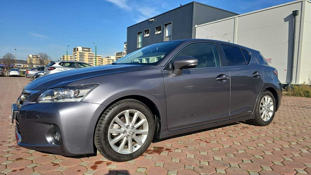 LEXUS CT200 1.8L
