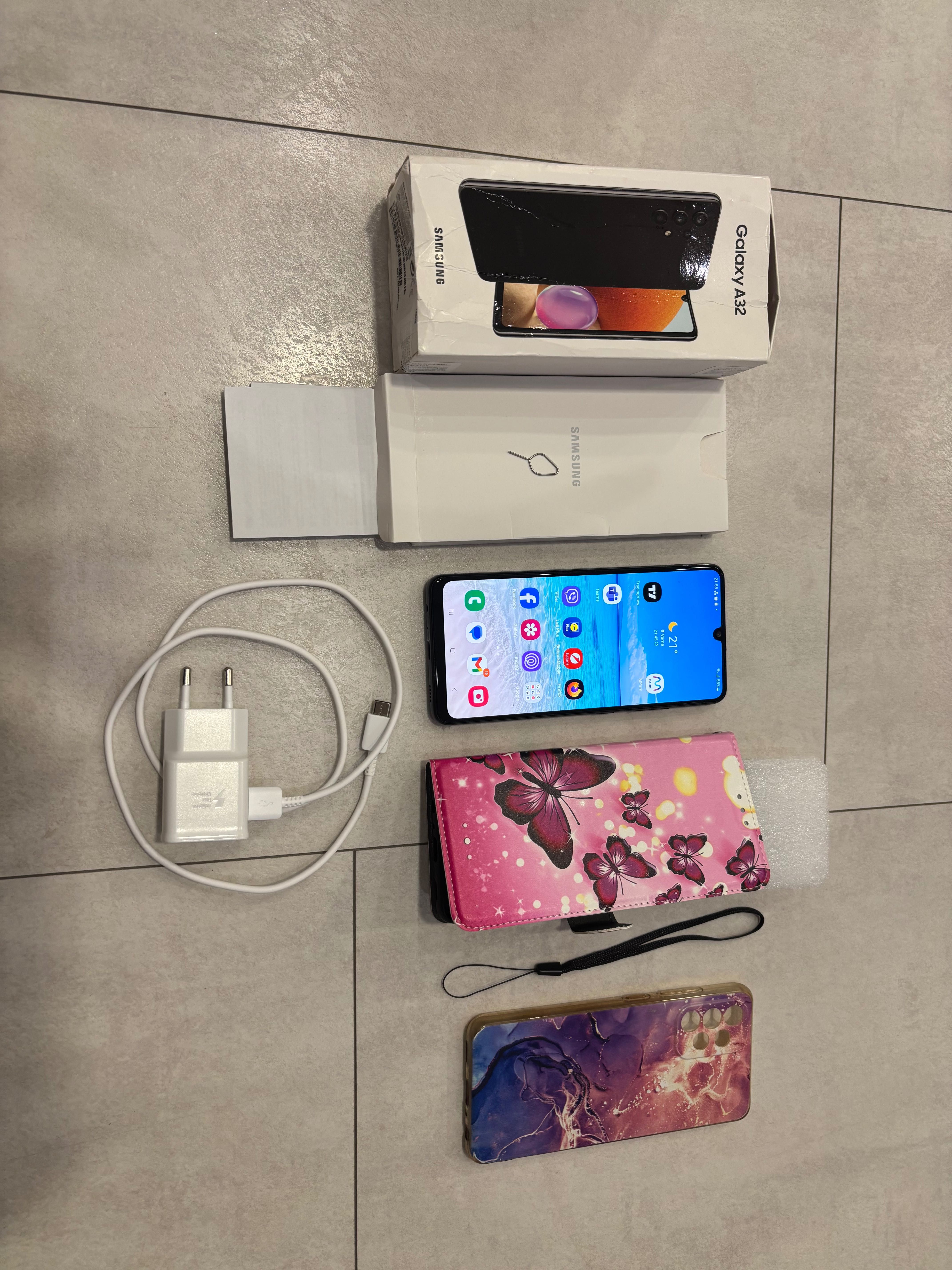 Смарт телефон Samsung  Galaxy A32