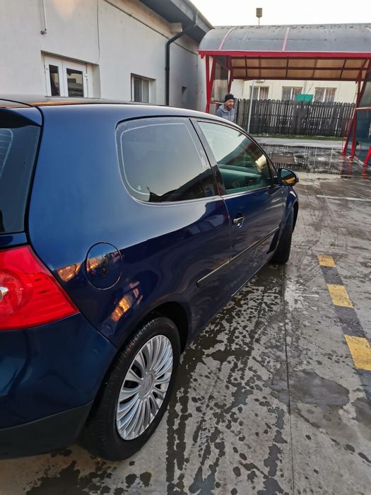 Vând Volkswagen golf 5